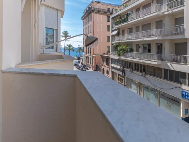 Nice Carré d’Or – Élégant 3 pièces avec balcon et aperçu mer — photo du bien