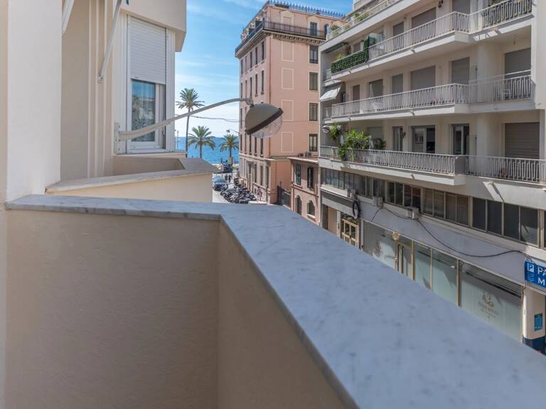 Nice Carré d’Or – Élégant 3 pièces avec balcon et aperçu mer — photo 1