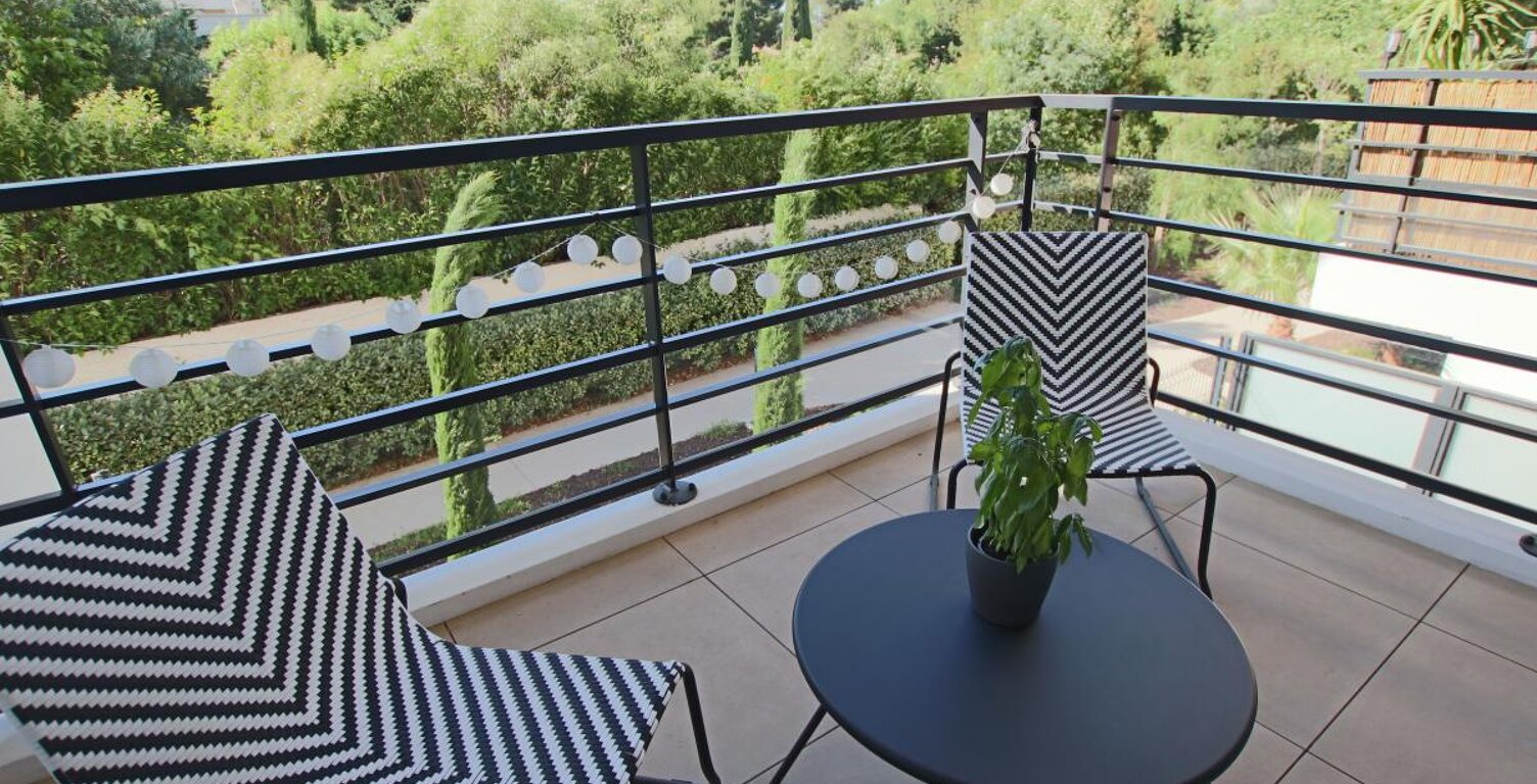 À Vendre - T2 de 37'84m² avec terrasse et garage en sous-sol - Cabot — photo 1
