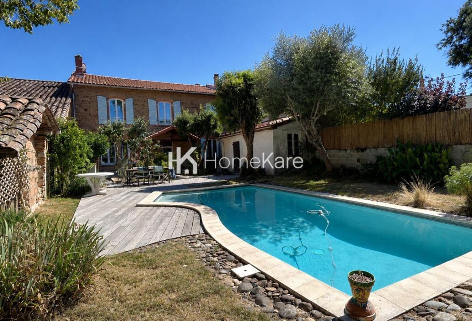 MAISON DE CARACTÈRE AU COEUR DU VILLAGE ! — photo 1