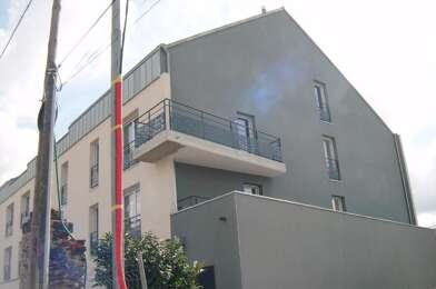 Appartement 3 pièces 810 €