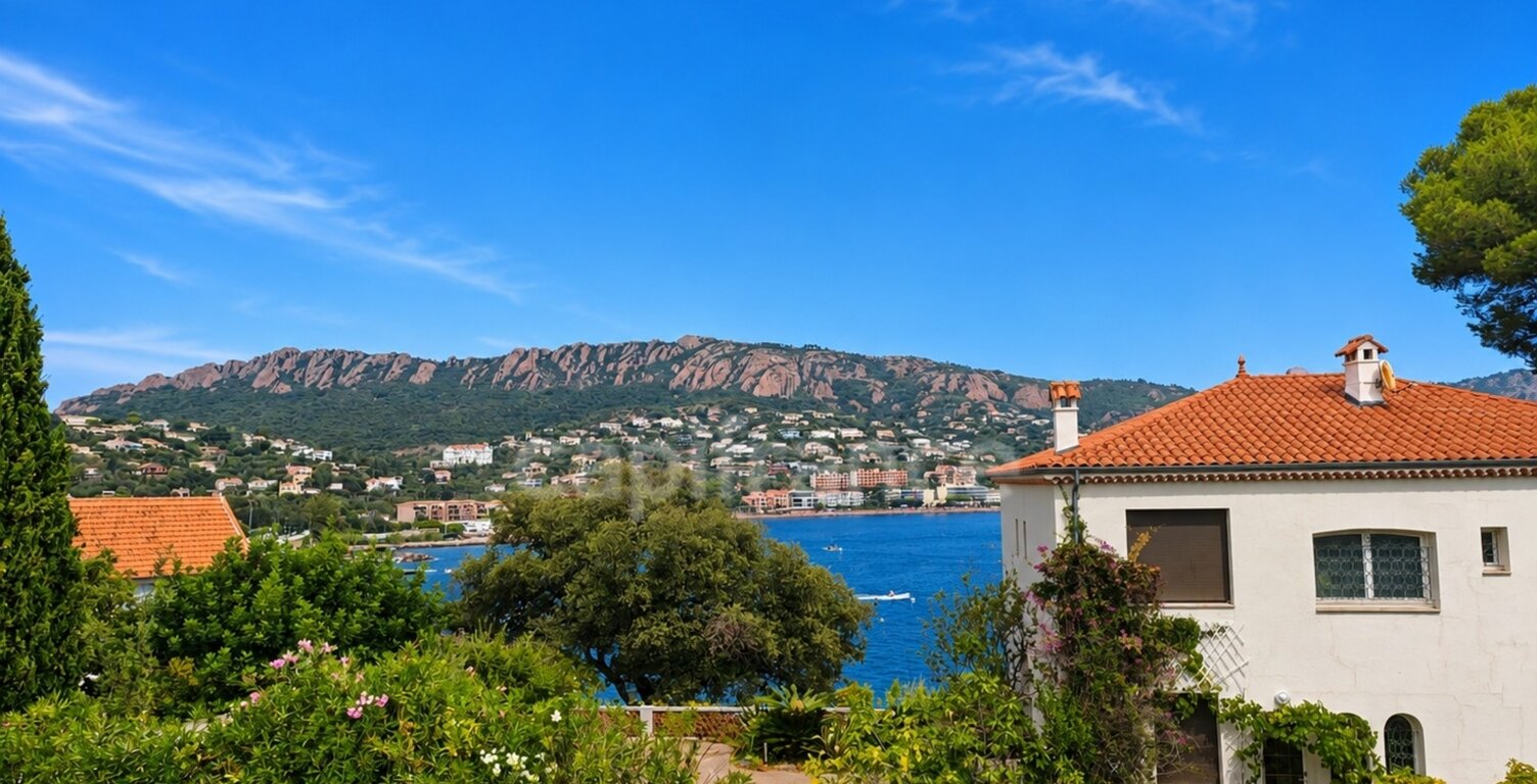 Appartement à vendre 5 pièces AGAY (83), magnifique vue mer !! — photo 1