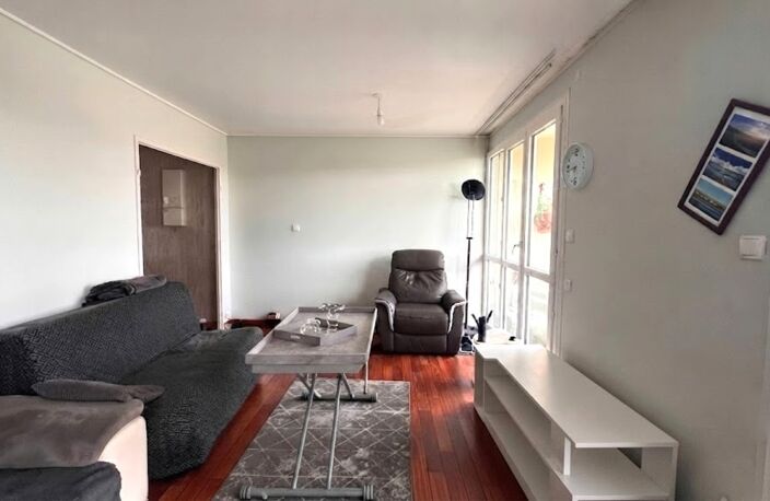 Dpt Finistère (29), A vendre QUIMPER Ouest, Appartement dernier étage de type 2 de 49 m² habitable avec  balcon - Cave — photo 2