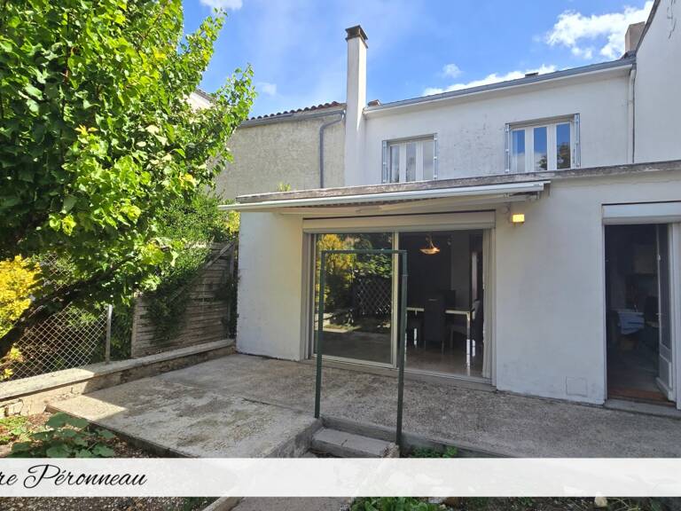 MAISON À RÉNOVER – 3 CHAMBRES – GRAND SÉJOUR – GARAGE – JARDINS – À MOINS DE 10 KM DE LA ROCHELLE — photo 1