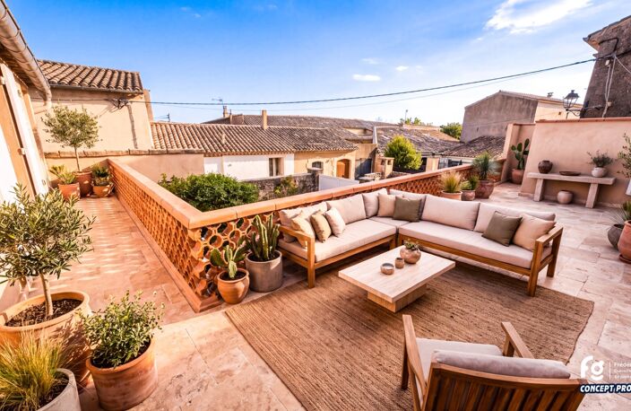Lançon-de-Provence – Maison de charme T5 de 150 m² avec patio, terrasse panoramique, studio et garage — photo 3
