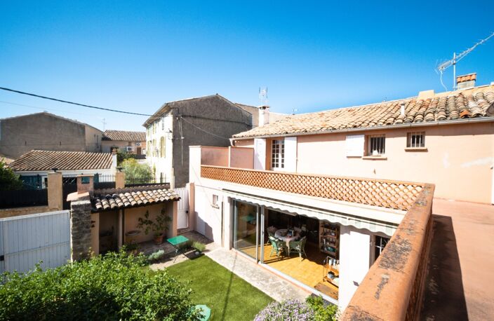 Lançon-de-Provence – Maison de charme T5 de 150 m² avec patio, terrasse panoramique, studio et garage — photo 4