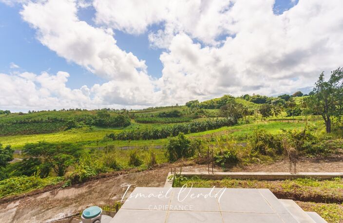 Villa de 391,6 m² sur un terrain de 5 301 m² — photo 4