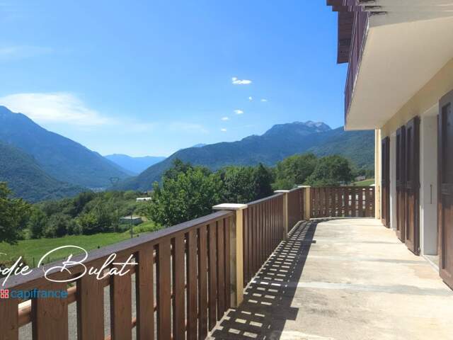 Appartement T3 de plain-pied avec grand balcon terrasse, parking et copropriété sécurisée à SAINT GEORGES D'HURTIERES — photo du bien