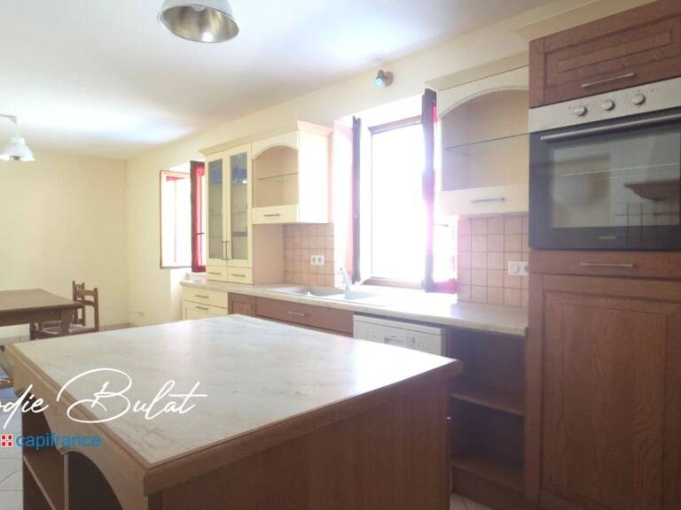 Appartement T3 de plain-pied avec grand balcon terrasse, parking et copropriété sécurisée à SAINT GEORGES D'HURTIERES — photo 1