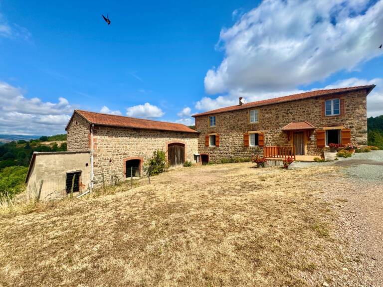 CORDELLE (42) CORPS DE FERME EN PIERRE AVEC VUE EXCEPTIONNEL - 6.8 Ha DE TERRAIN LIBRE - DEPENDANCES — photo 1