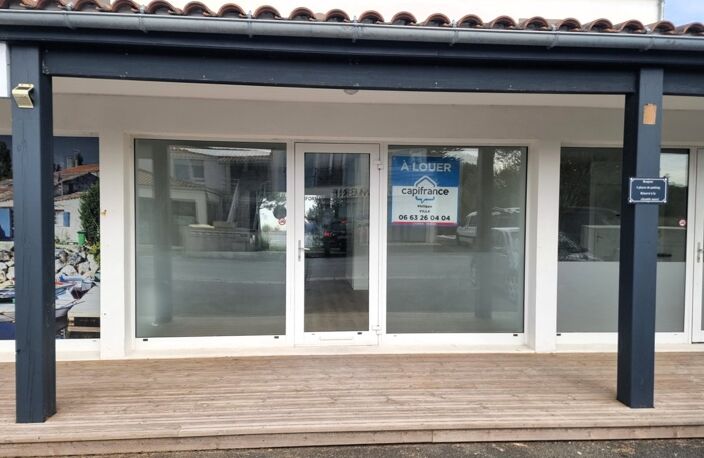 Dpt Charente Maritime (17), A Louer ST-PIERRE D'OLERON idéalement située en cœur de ZAE Local commercial de 48m² — photo 2