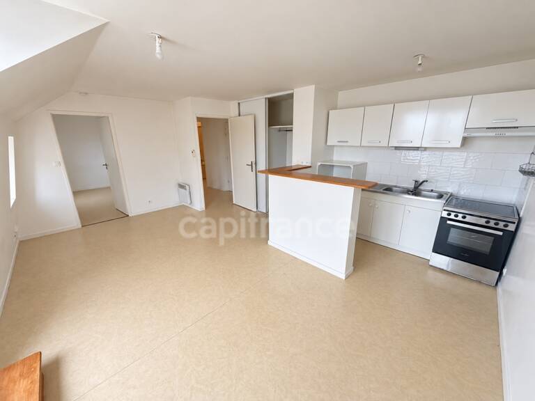Appartement à vendre 2 pièces CARHAIX PLOUGUER (29) — photo 1