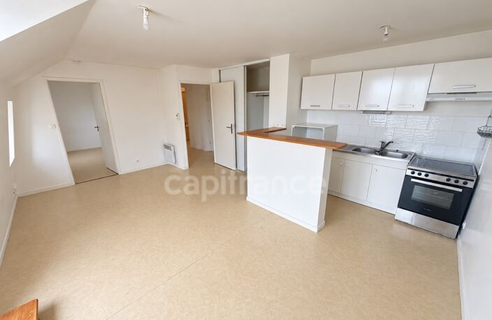 Appartement à vendre 2 pièces CARHAIX PLOUGUER (29) — photo 2