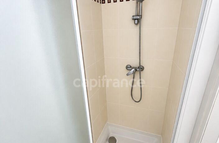 Appartement à vendre 2 pièces CARHAIX PLOUGUER (29) — photo 5