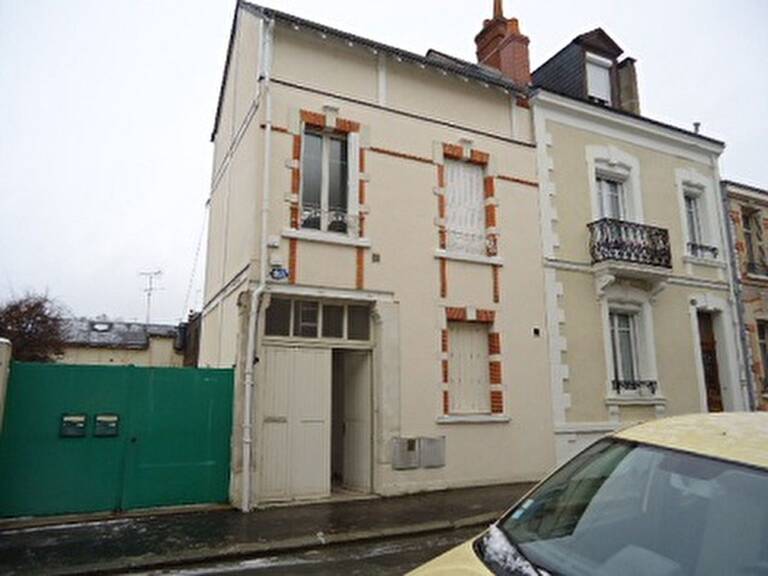 Maison Tours 5 pièce(s) 111.17 m2 — photo 1