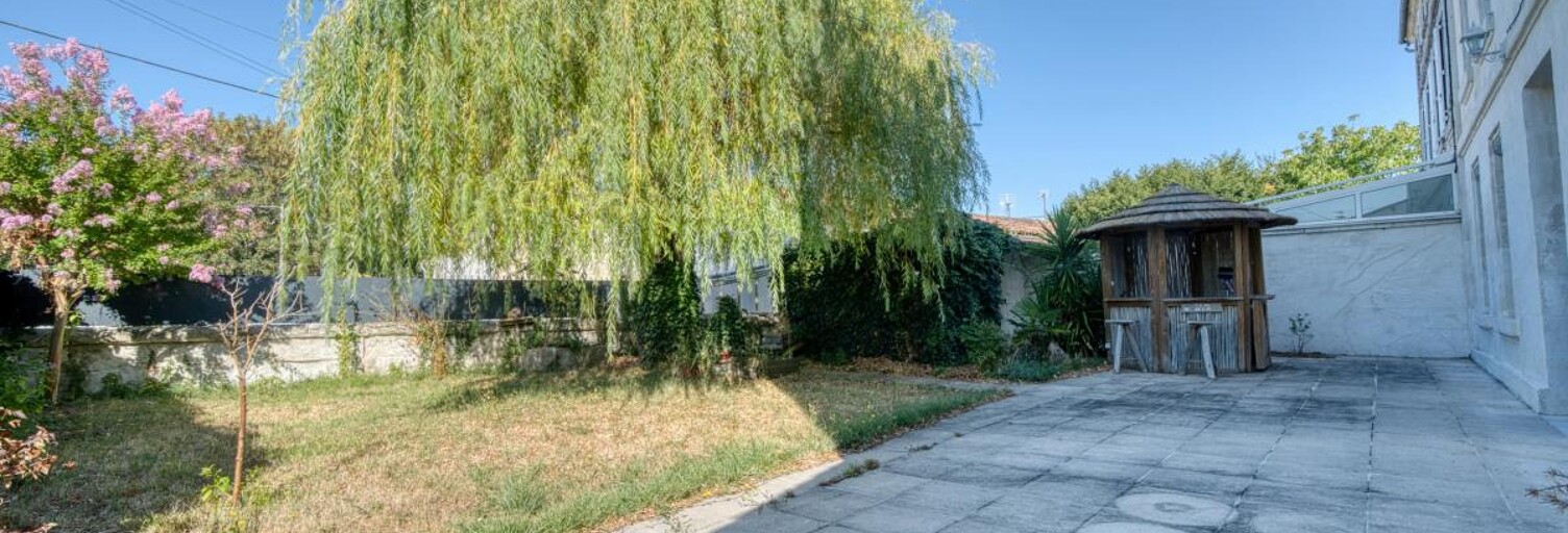 Maison 7 Pièces 242 m² à vendre à Saintes (17100)