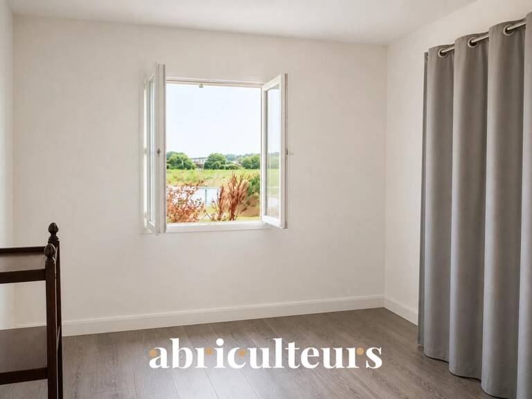 Maison de plain-pied au cœur d'un quartier résidentiel paisible en vente à Mainxe-Gondeville (16200) — photo 1
