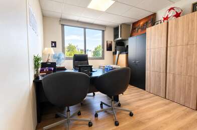 Bureau  2733658 €