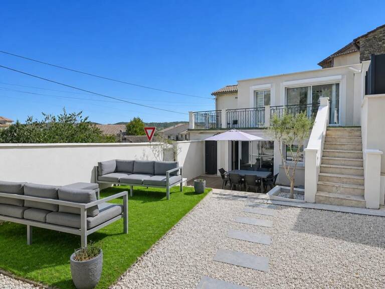 Maison de 5 pièces de 104 m² à Saint-Julien-les-Rosiers — photo 1