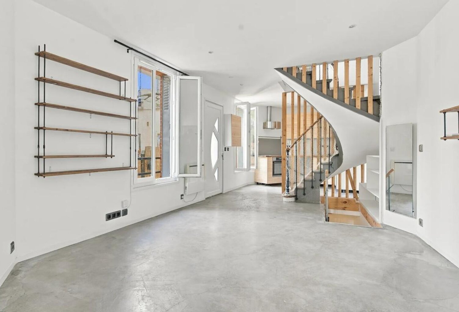 Triplex de 4 pièces de 76 m² au Pré-Saint-Gervais — photo 1