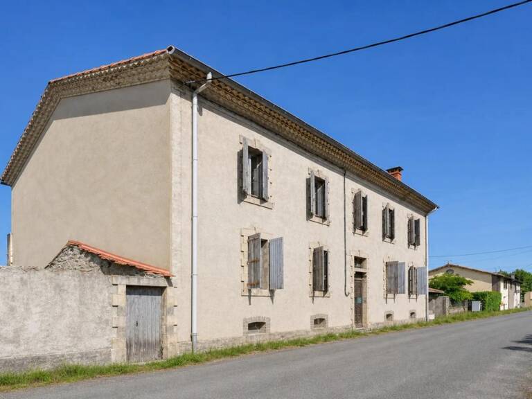 Immeuble de 4 lots de 253 m² situé à Alès — photo 1