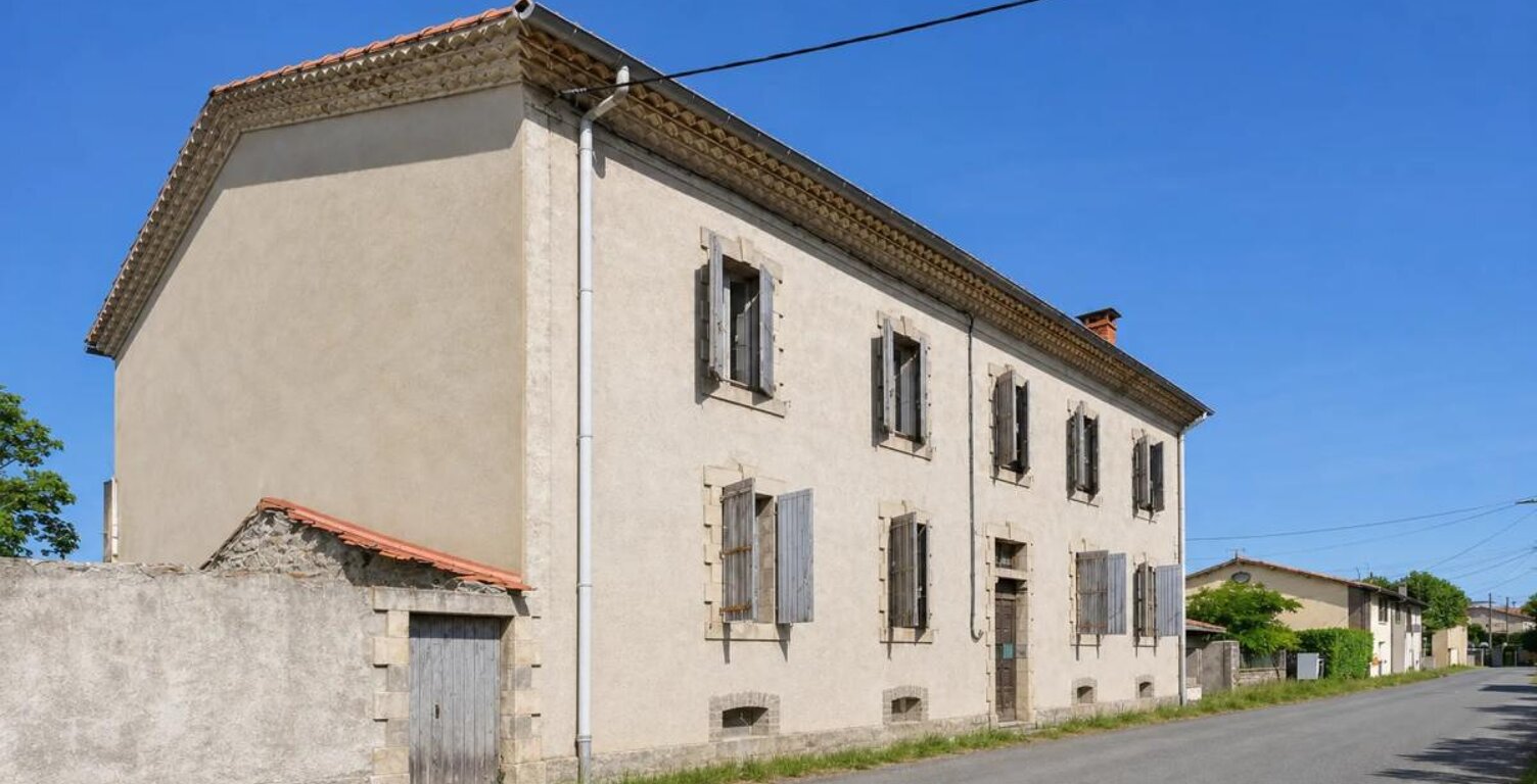 Immeuble de 4 lots de 253 m² situé à Alès — photo 1