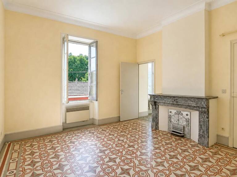 Immeuble de 4 lots de 253 m² situé à Alès — photo 1