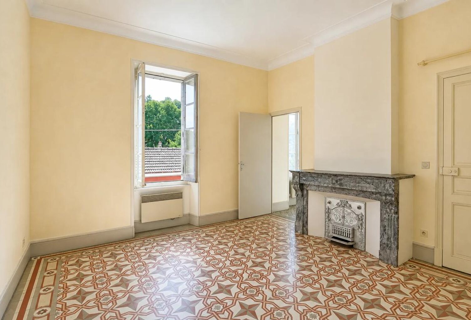 Immeuble de 4 lots de 253 m² situé près de Saint-Martin-de-Valgalgues — photo 1