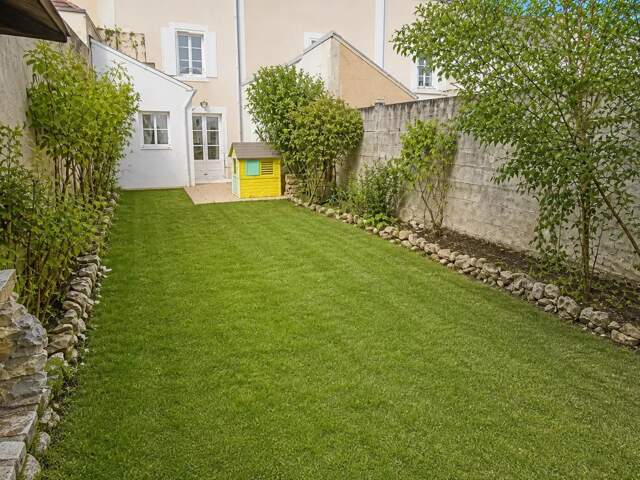 Maison de ville rénovée de 6 pièces situé à Le Mans centre quartier Chanzy — photo du bien