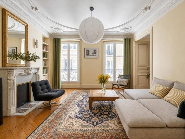 Appartement de 4 pièces de 70 m² à Paris — photo 1