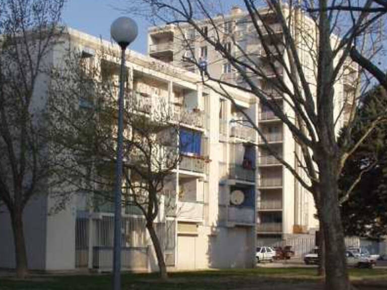T3 - AVIGNON - PIERRE ET MARIE CURIE — photo 1