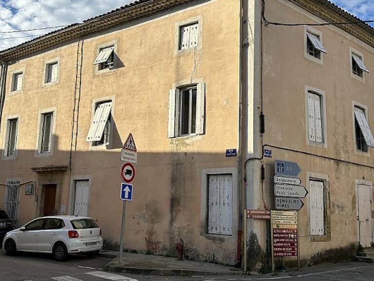 Type 3 - ROQUEMAURE - RUE DU 08-MAI-45 — photo 1