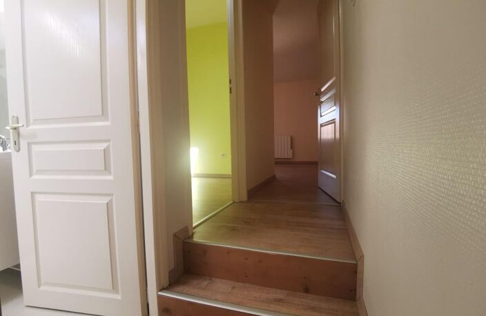 Appartement T3 - 2 chambres - centre village — photo 5