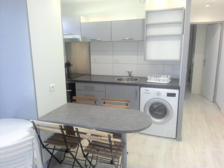 Appartement À Louer — photo 1