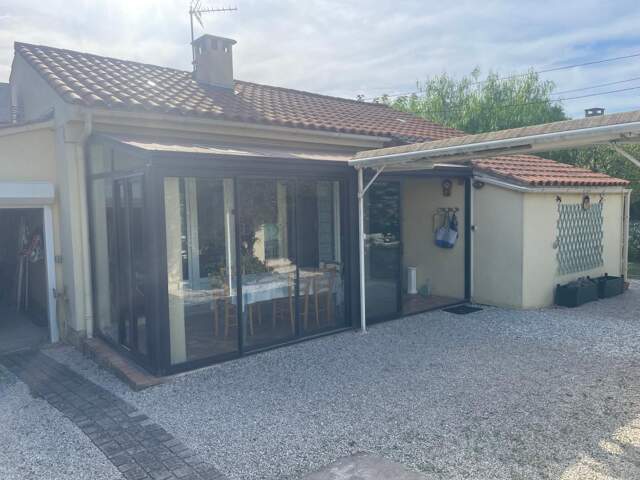 LES SABLETTES VILLA T4 DE PLAIN PIED AVEC GARAGE PUITS ATELIER ET DEPENDANCES SUR PARCELLE DE 616M² — photo du bien