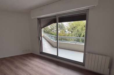 Appartement 3 pièces 1090 €