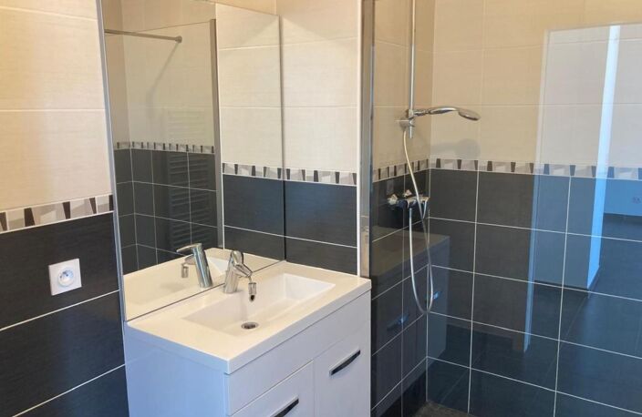 Appartement À Louer — photo 3