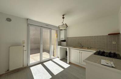 Appartement À Vendre — photo du bien