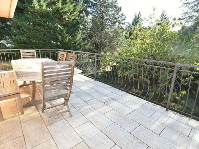 Maison T6 avec un fort potentiel À Vendre — photo du bien