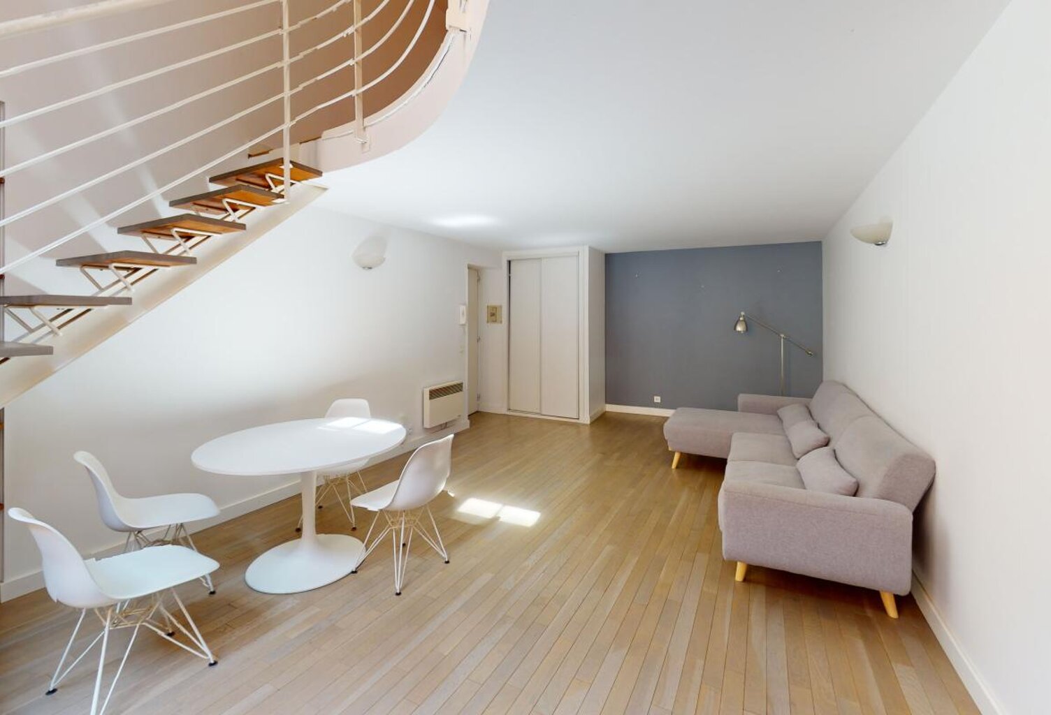 Appartement À Vendre — photo 1