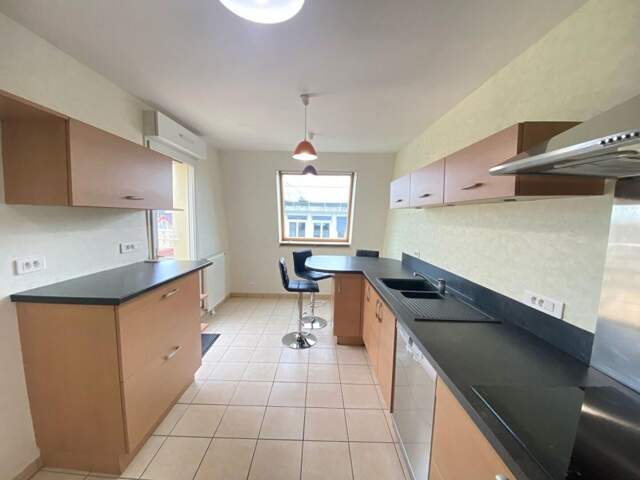 Appartement À Louer - Tuilières — photo du bien