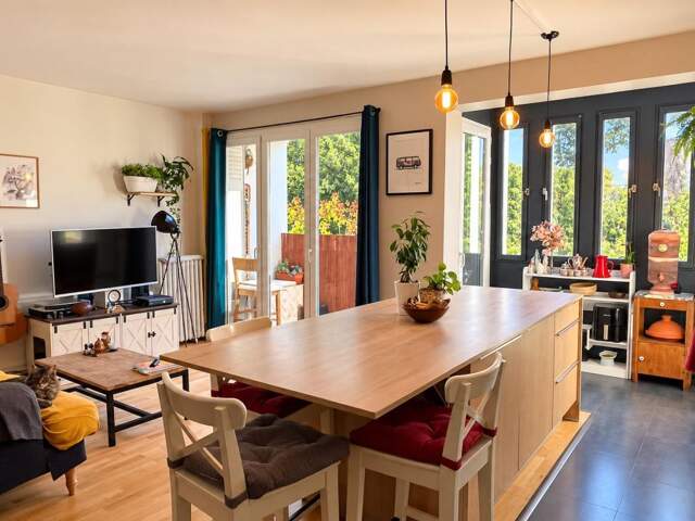 T3 traversant 55 m² avec balcon, calme et sans vis-à-vis – Saint-Michel — photo du bien