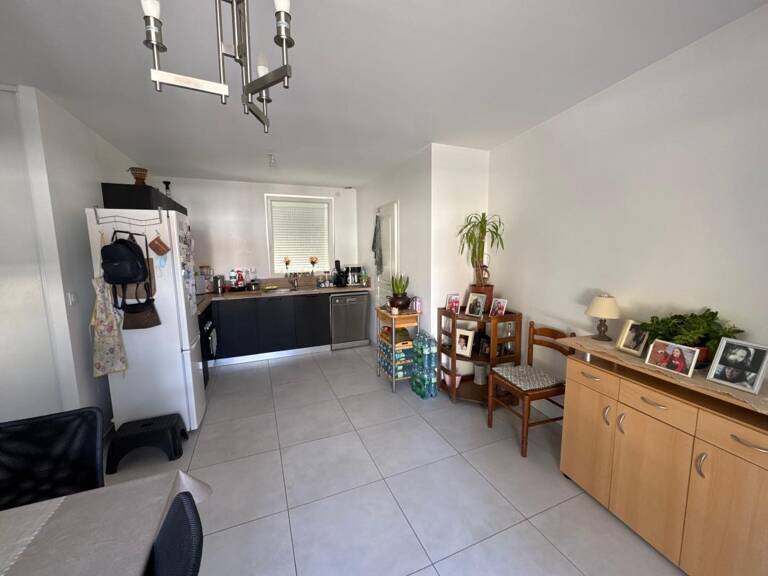 Appartement À Louer — photo 1