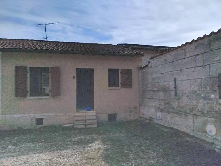 A louer Maison 3 chambres avec jardin RUELLE SUR TOUVRE — photo 1
