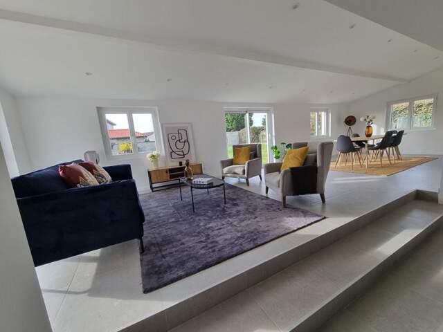 Maison Les Cheres 6 pièces 151 m2, garage, jardin — photo du bien
