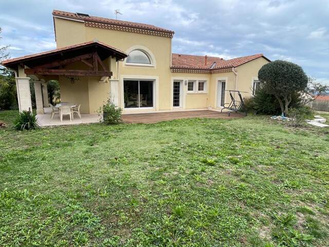 Maison Boulazac Isle Manoire  5 pièce(s) 161 m2 — photo du bien