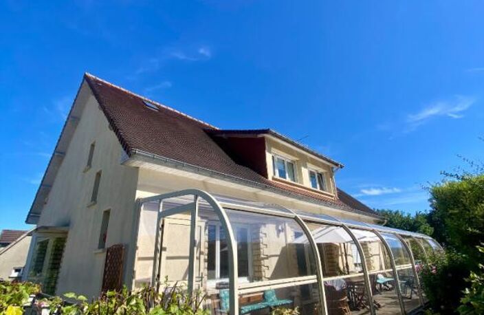 Hubert-Folie Maison familiale de 187 m² avec sous-sol complet et grand terrain — photo 2