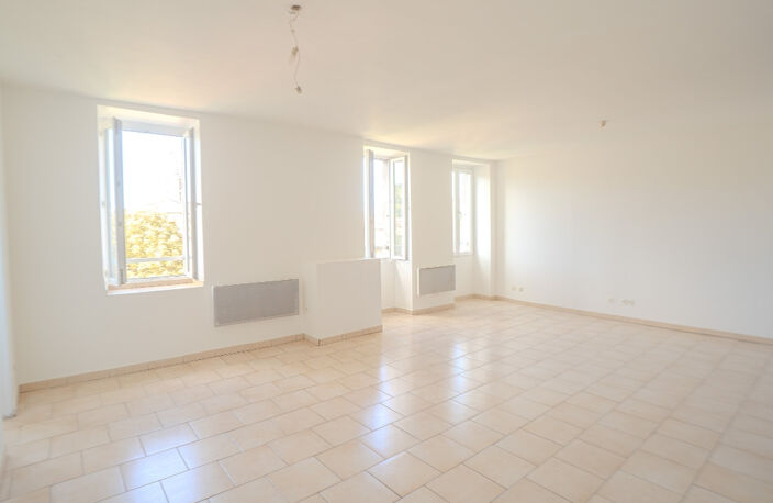 Appartement  3 pièce(s) 71,58 m2 - Grenier — photo 2
