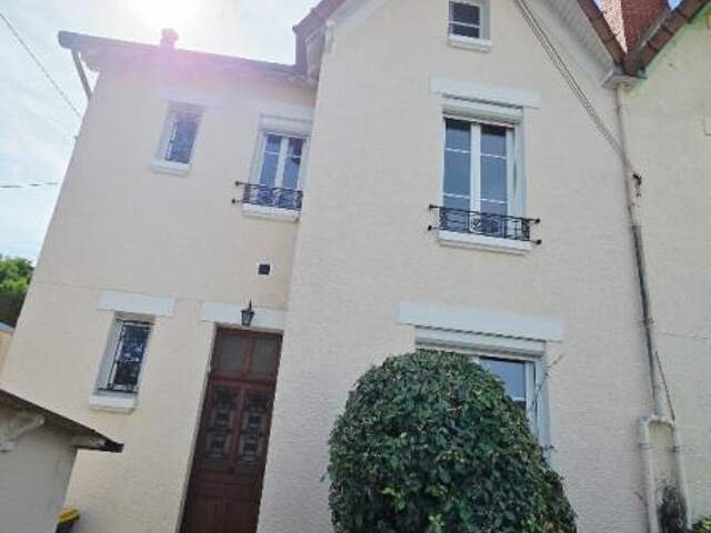 BOURGES MAISON DE 87.5M² 4 PIECES 3 CHAMBRES GARAGE — photo du bien