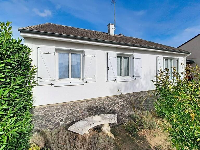 Maison Chateauroux 4 pièce(s) 93 m2 + Garage — photo 1